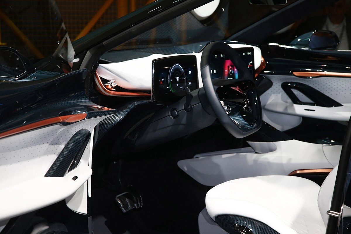 קופרה טווסקאן תמונה של תא הנוסעים מתוך תערוכת פרנקפורט 2019